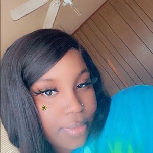 Meet your Posher, Dionshae